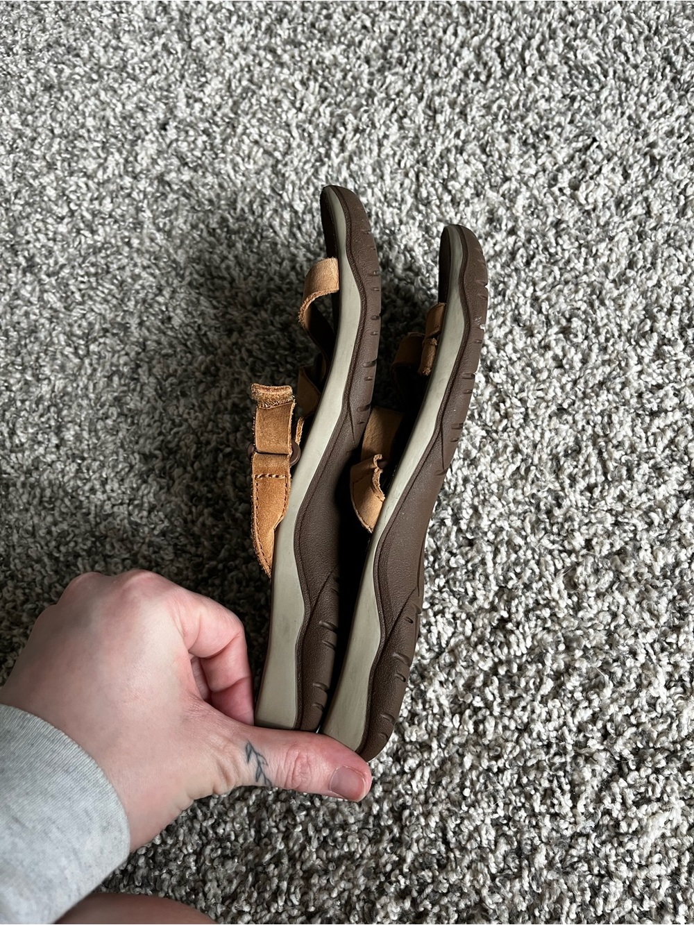 Teva Elzada Leather Strappy Sandal - Picture 4 of 9